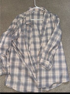 Polagram Women's Plaid Button-Down Shirt in Gray and Cream